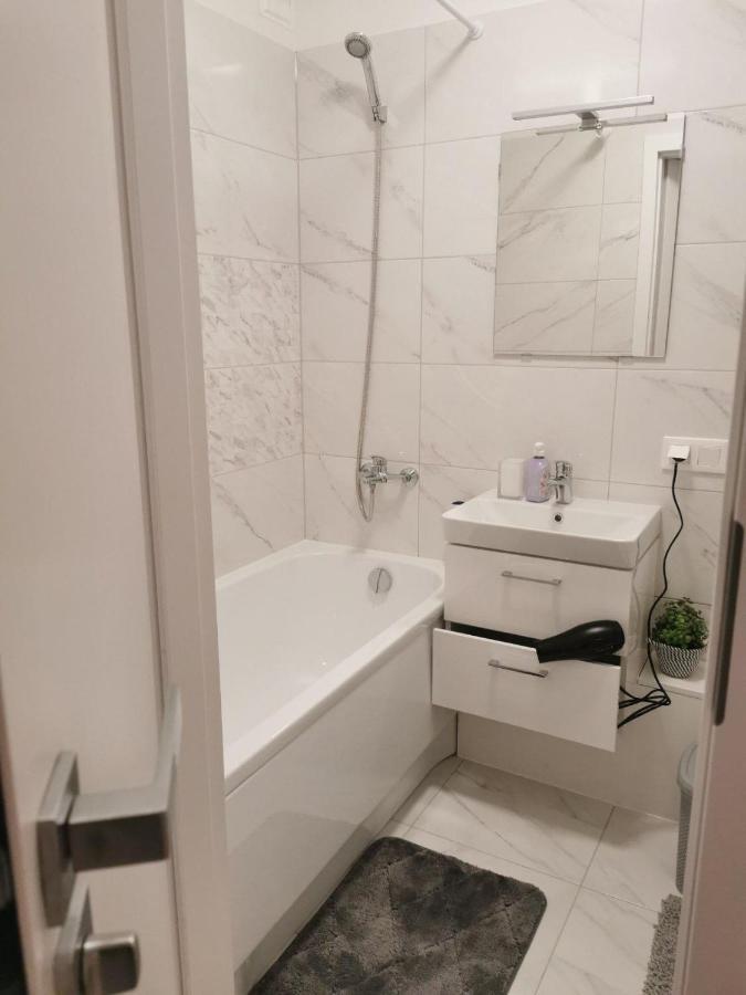 Modern Studio Debreceno, Self-Check-In, Free Parking Клайпеда Екстериор снимка